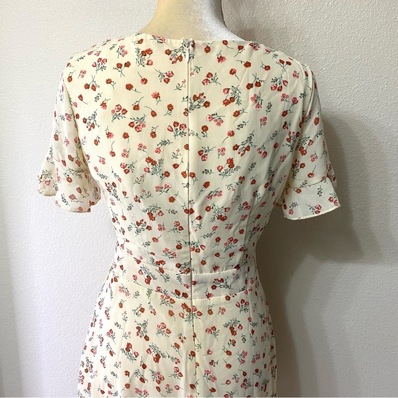 Showpo All For You Dress in Cream Floral - Picture 6 of 10